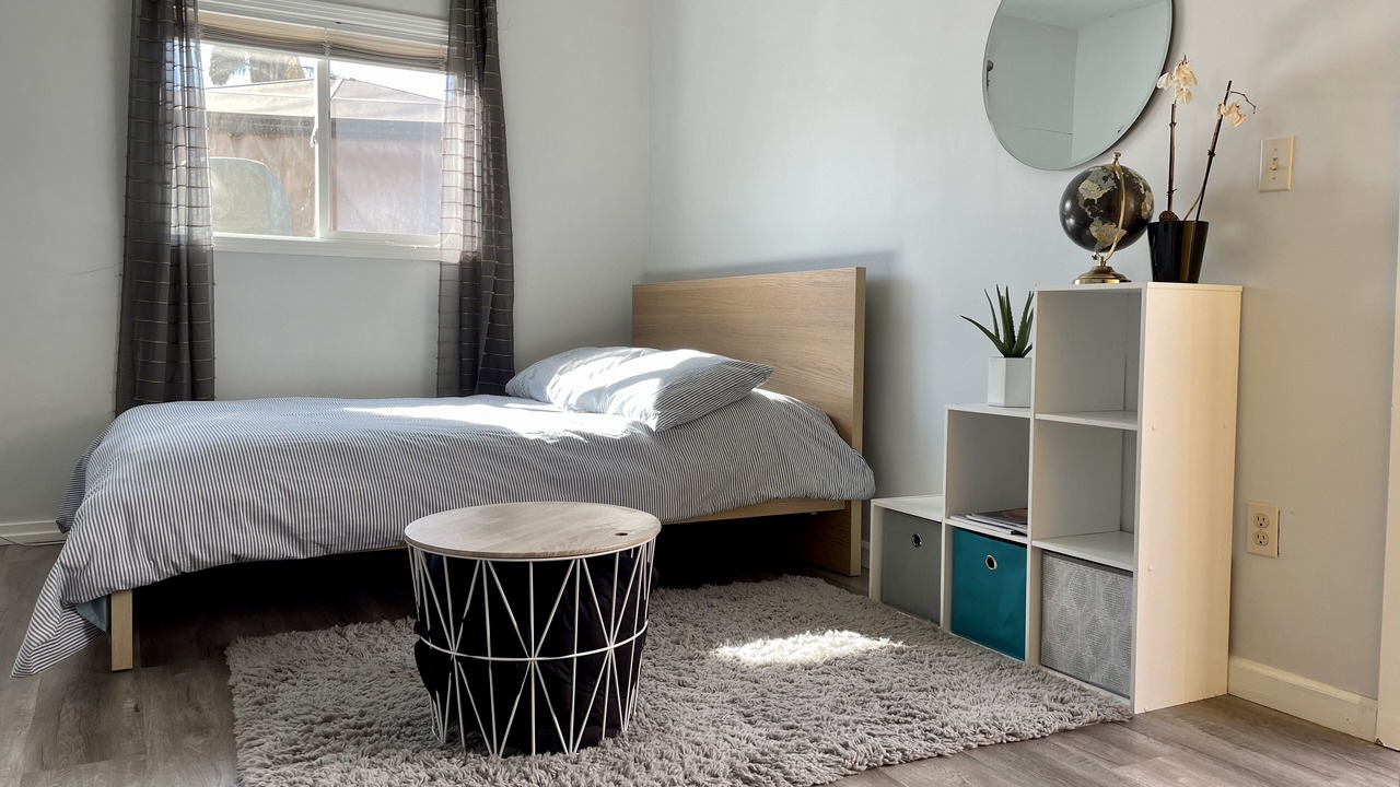 Photo of Bedroom in Oakland