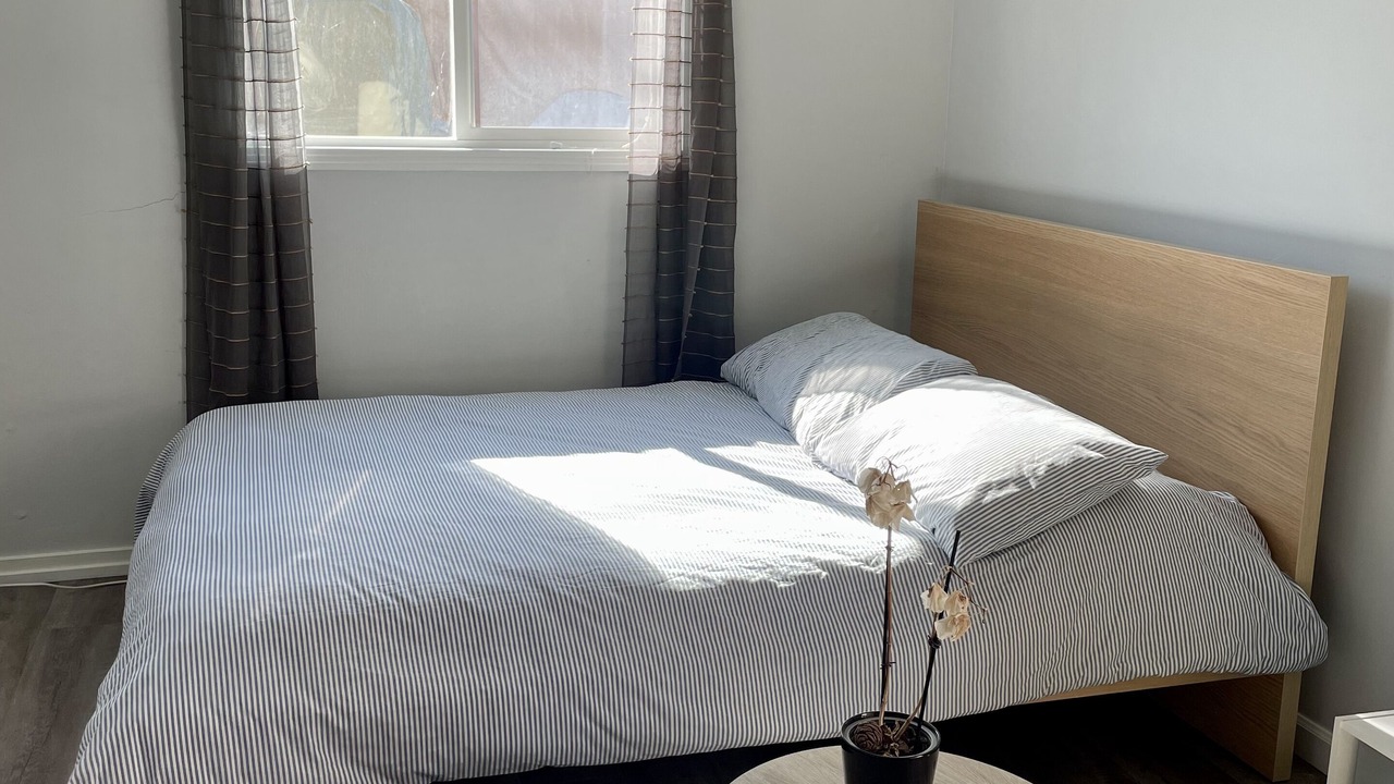 Photo of Bedroom in Oakland