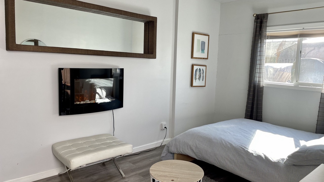 Photo of Bedroom in Oakland