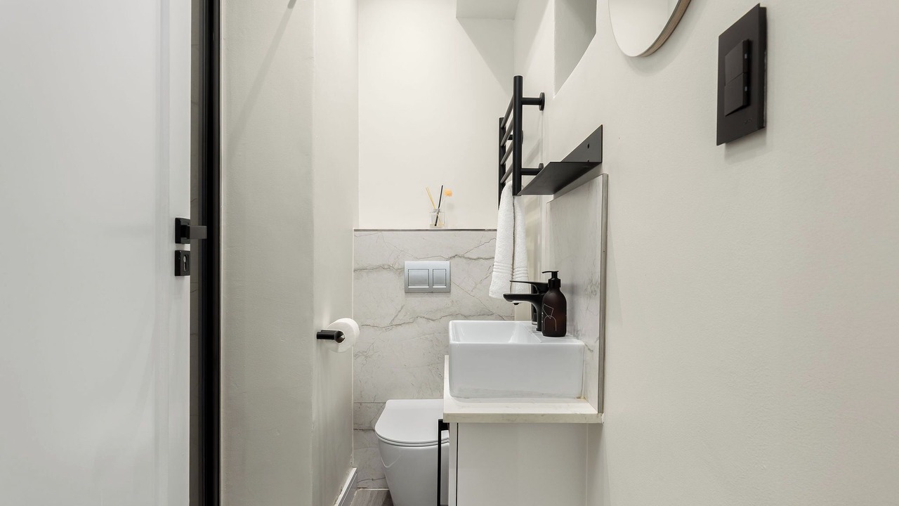 Photo of Bathroom in Three Anchor Bay