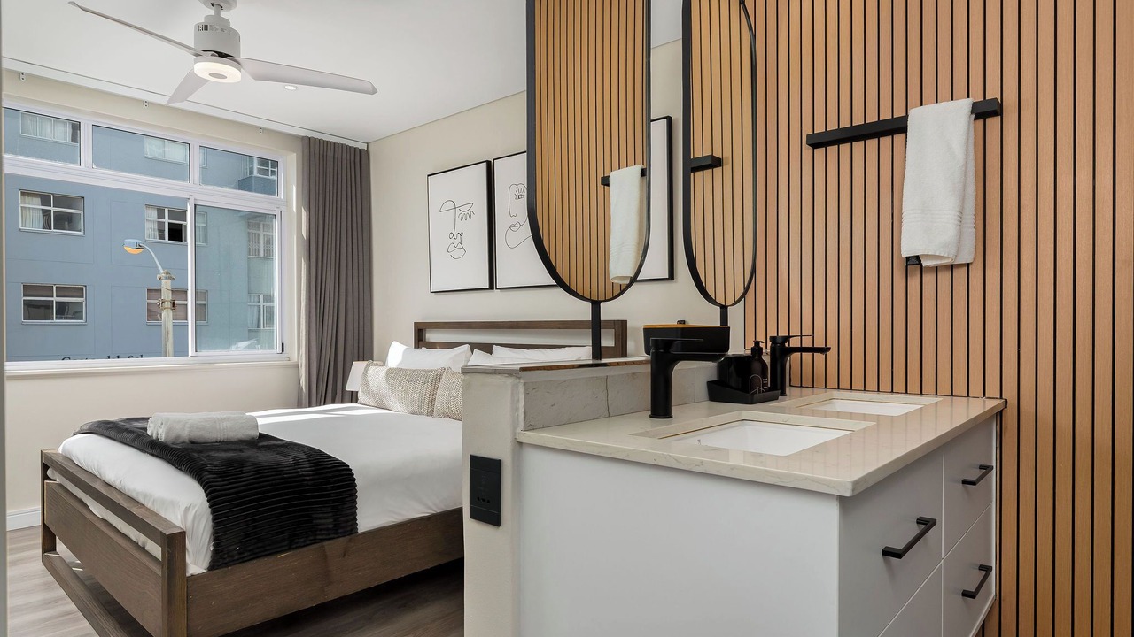 Photo of Bedroom in Three Anchor Bay