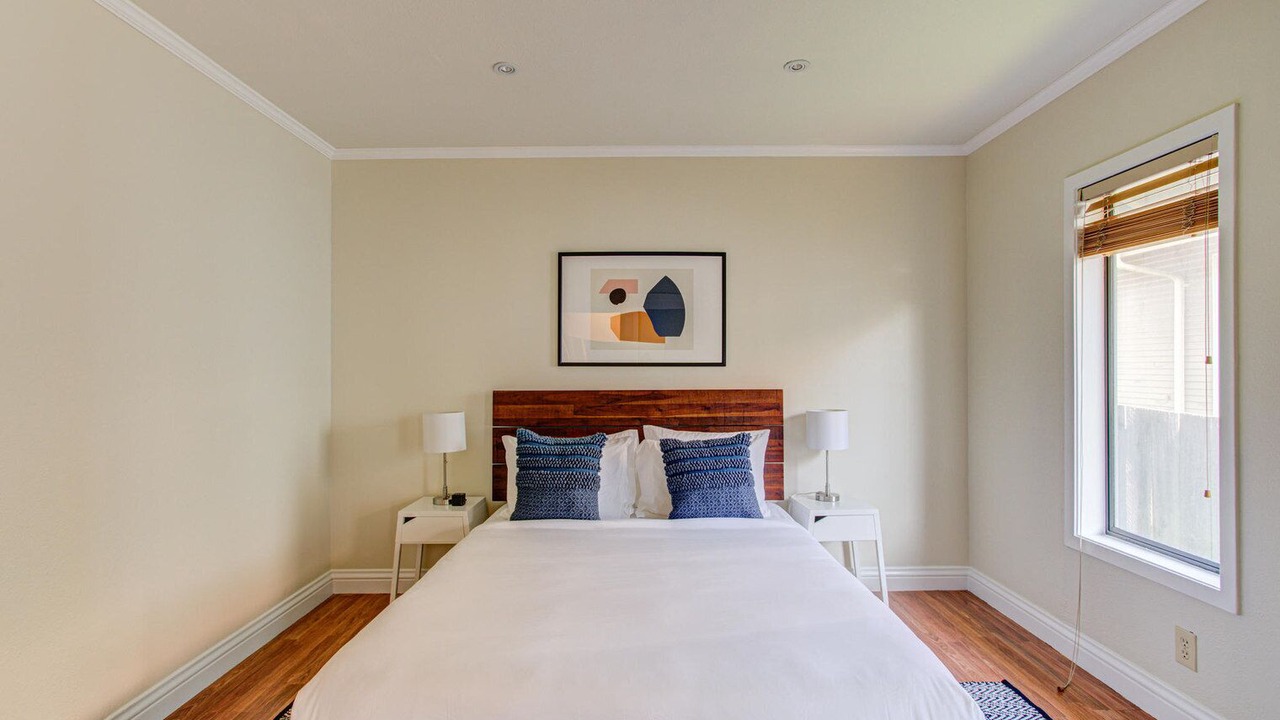 Photo of Bedroom in Downtown