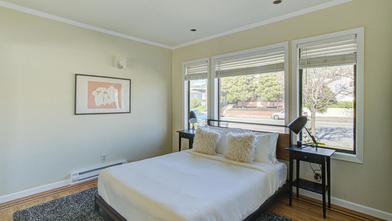 Photo of Bedroom in Downtown