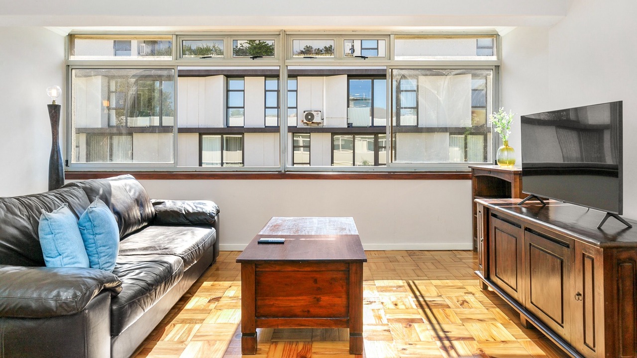 Photo of Livingroom in Three Anchor Bay