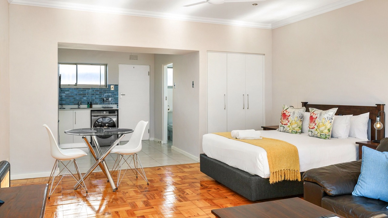 Photo of Bedroom in Three Anchor Bay