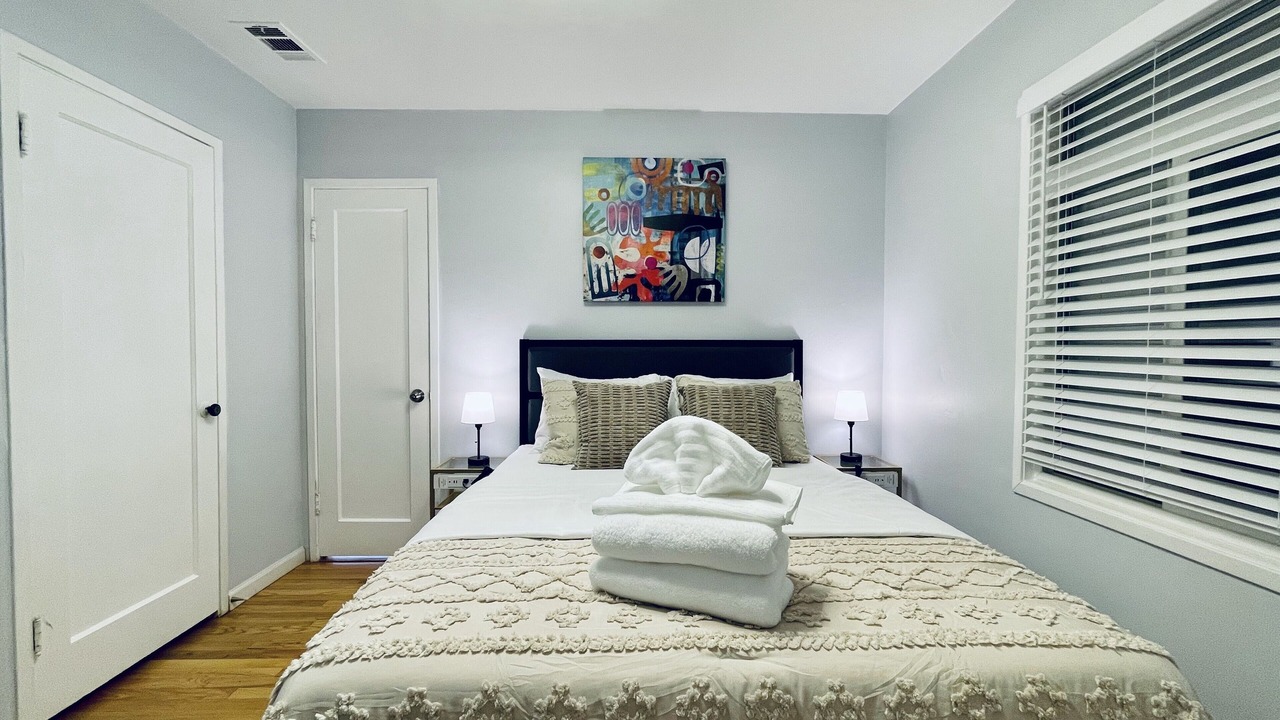 Photo of Bedroom in North Central