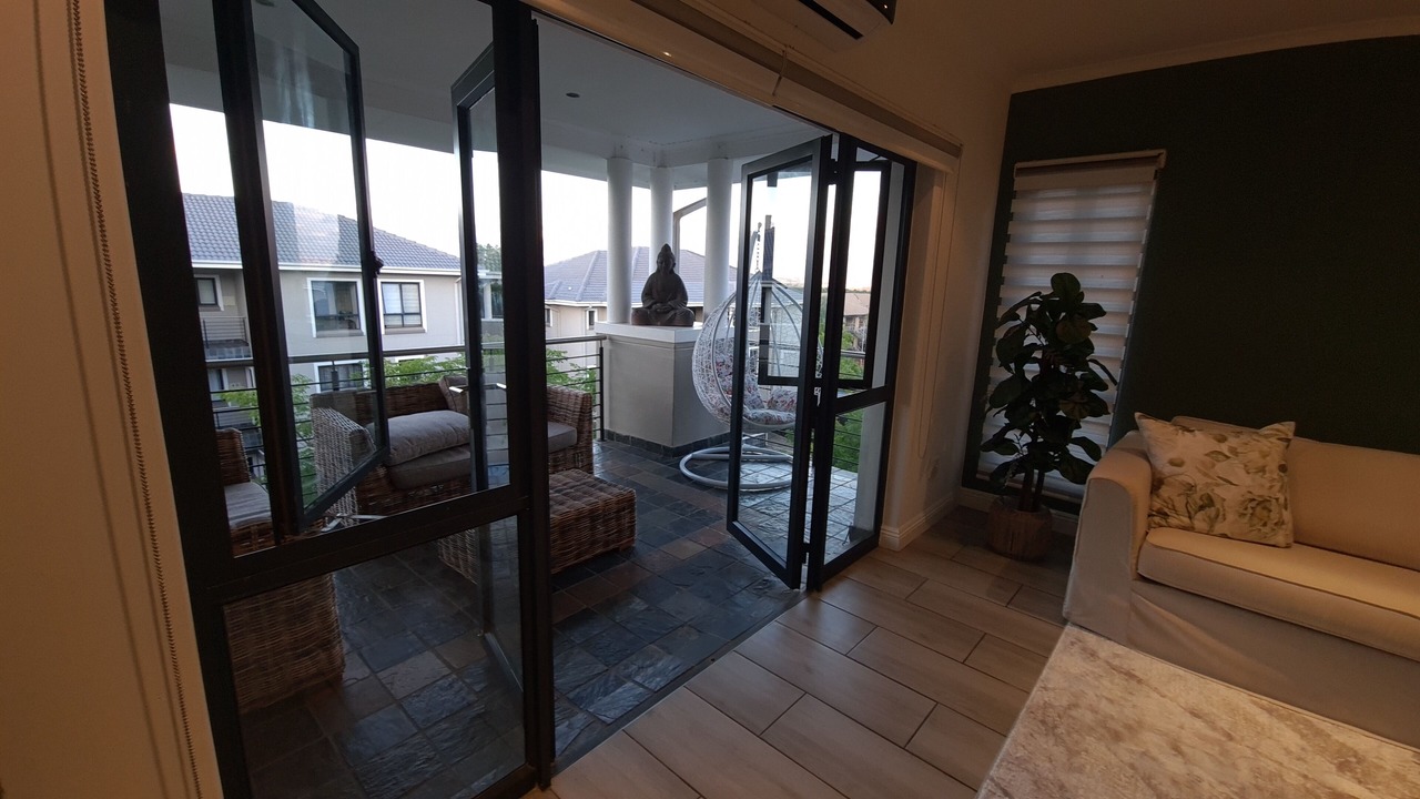 Photo of Livingroom in Greater Johannesburg Metropolitan Area