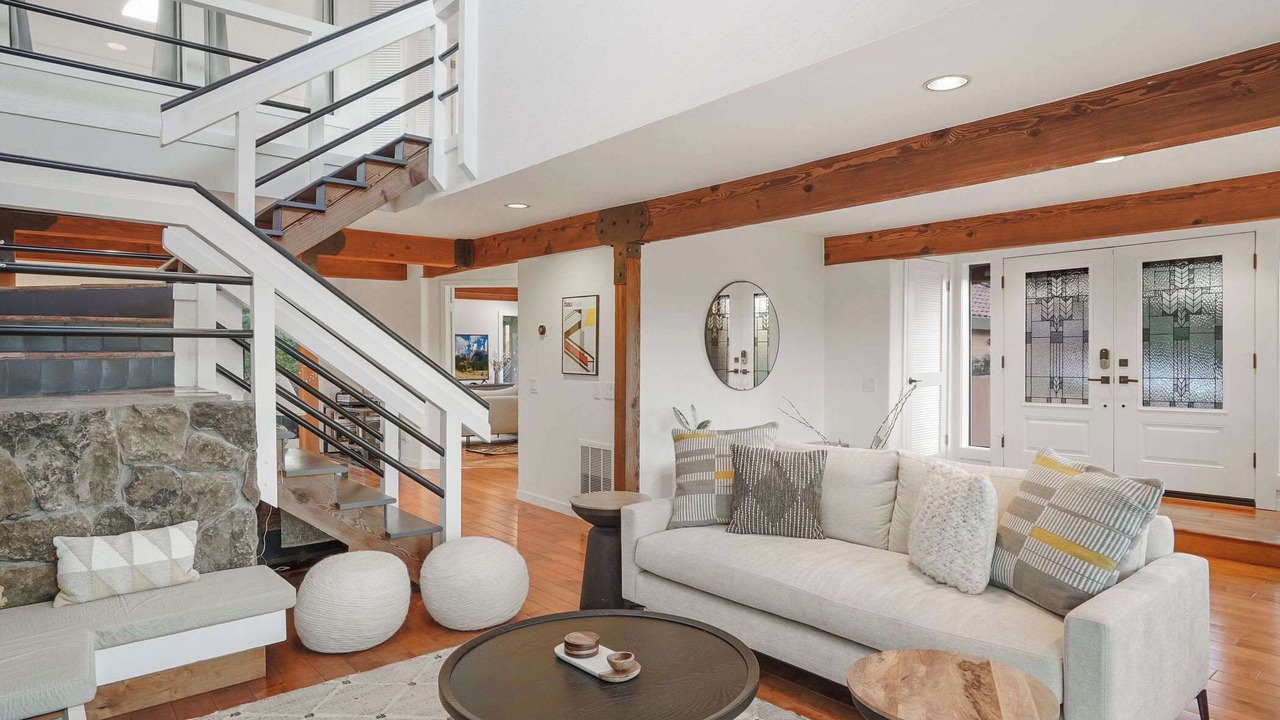 Photo of Livingroom in Glen Ellen