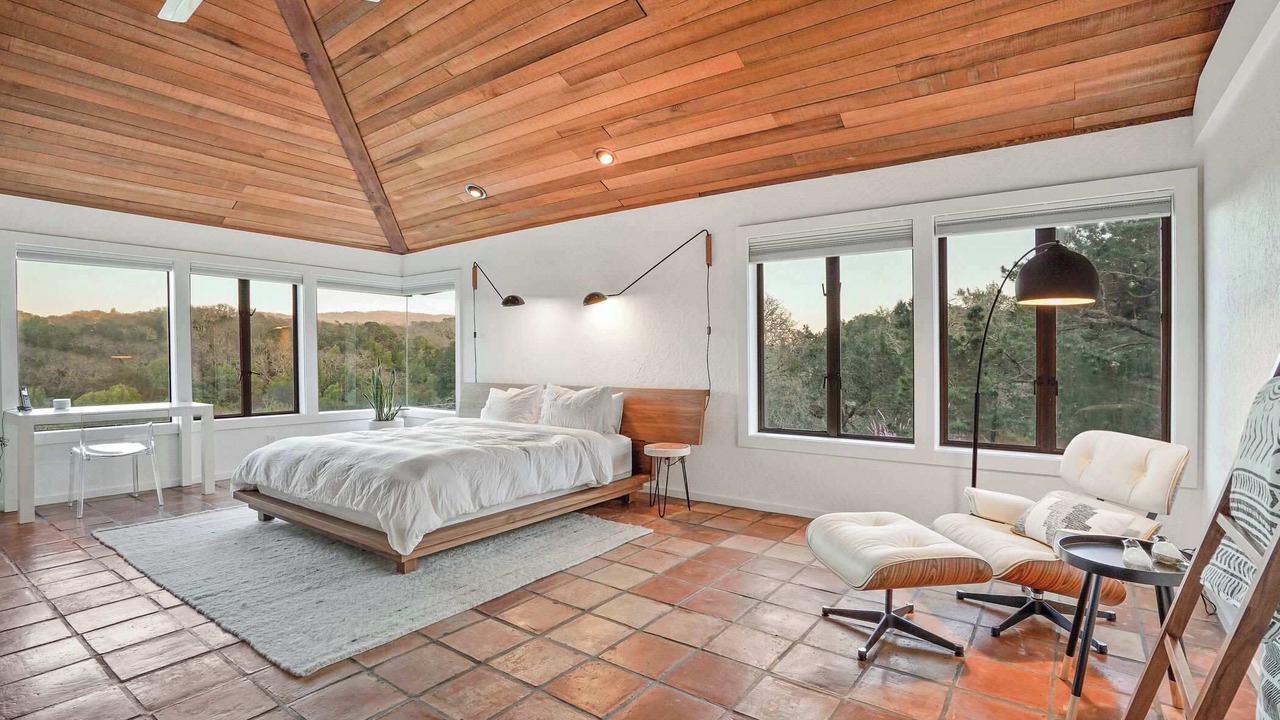Photo of Bedroom in Glen Ellen