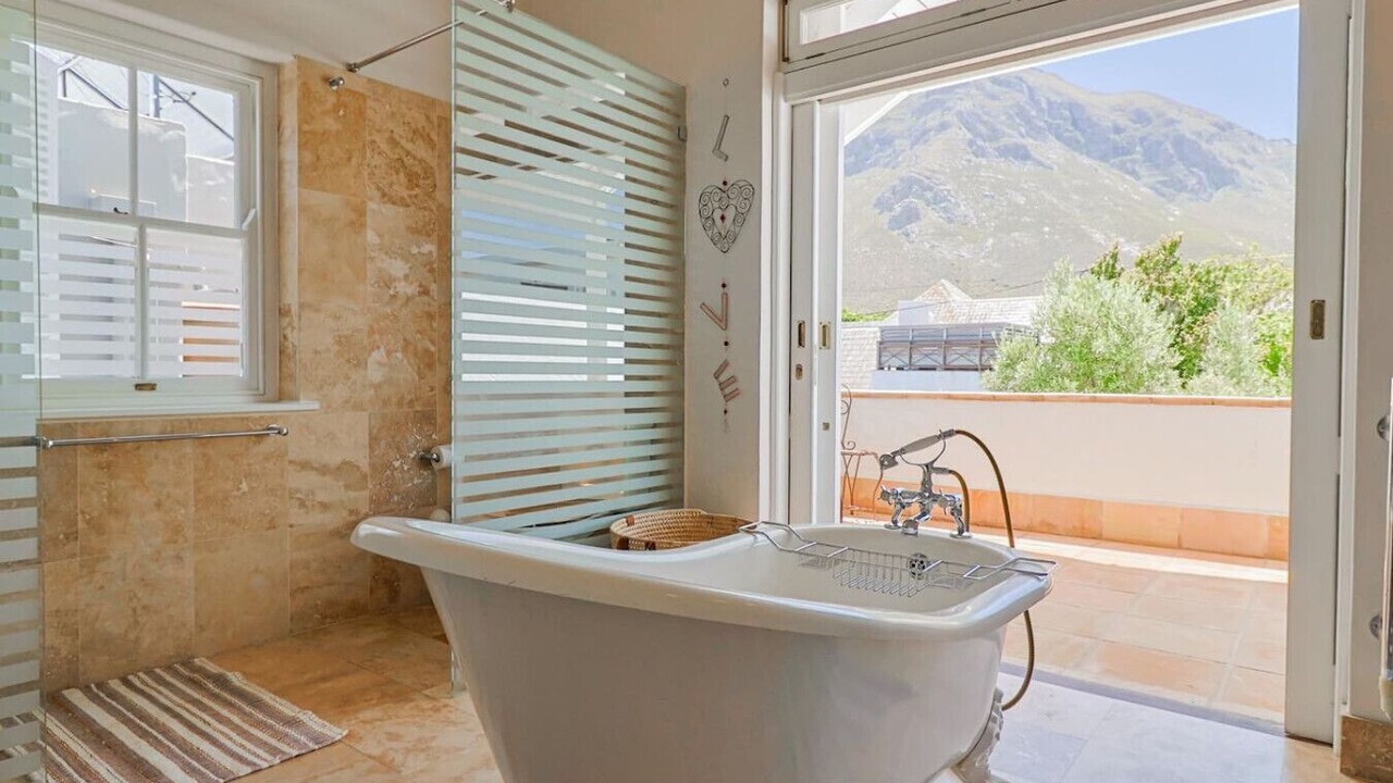 Photo of Bathroom in Voelklip