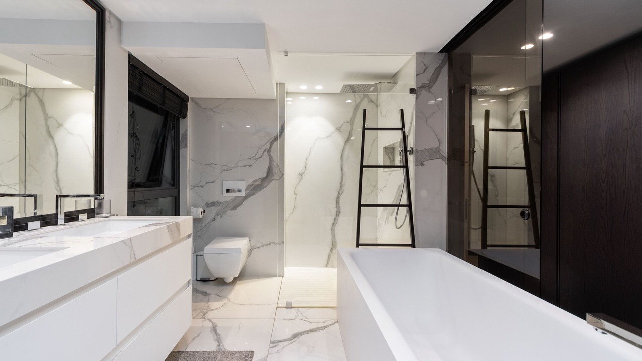 Photo of Bathroom in Bantry Bay