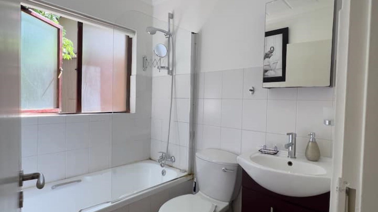 Photo of Bathroom in Greater Johannesburg Metropolitan Area