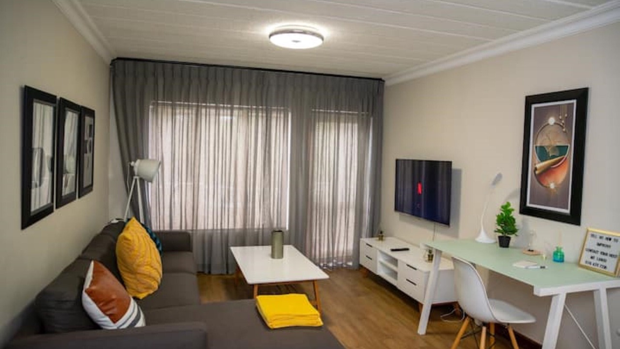 Photo of Livingroom in Greater Johannesburg Metropolitan Area