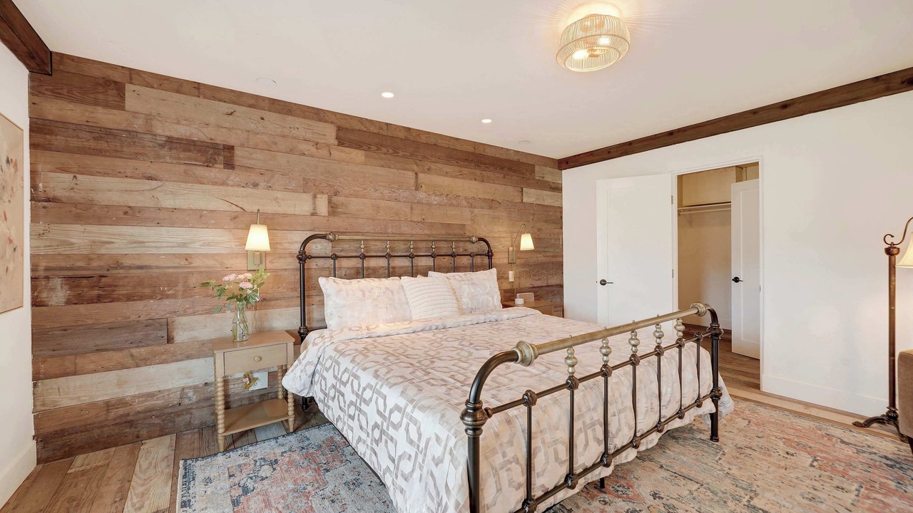 Photo of Bedroom in Calistoga