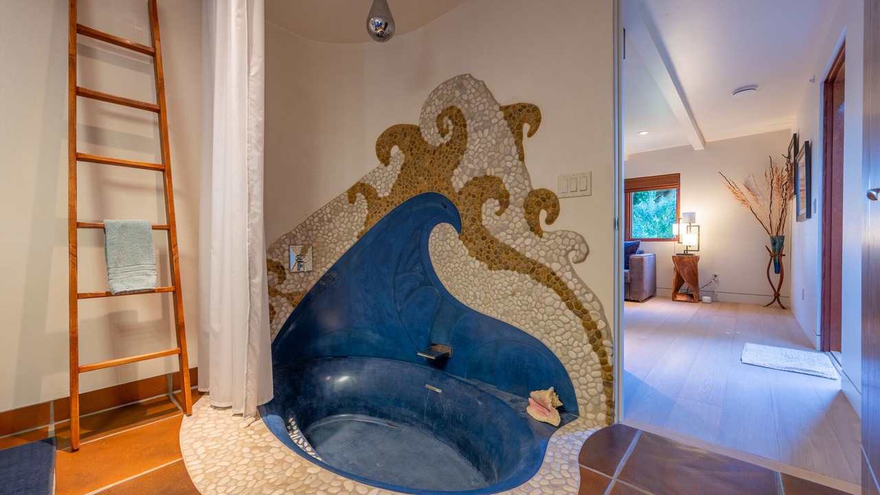 Photo of Bathroom in Carmel Point