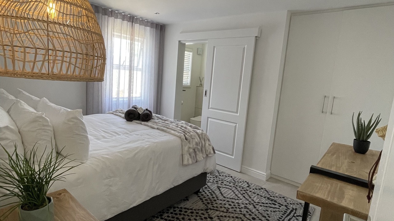 Photo of Bedroom in Grotto Bay