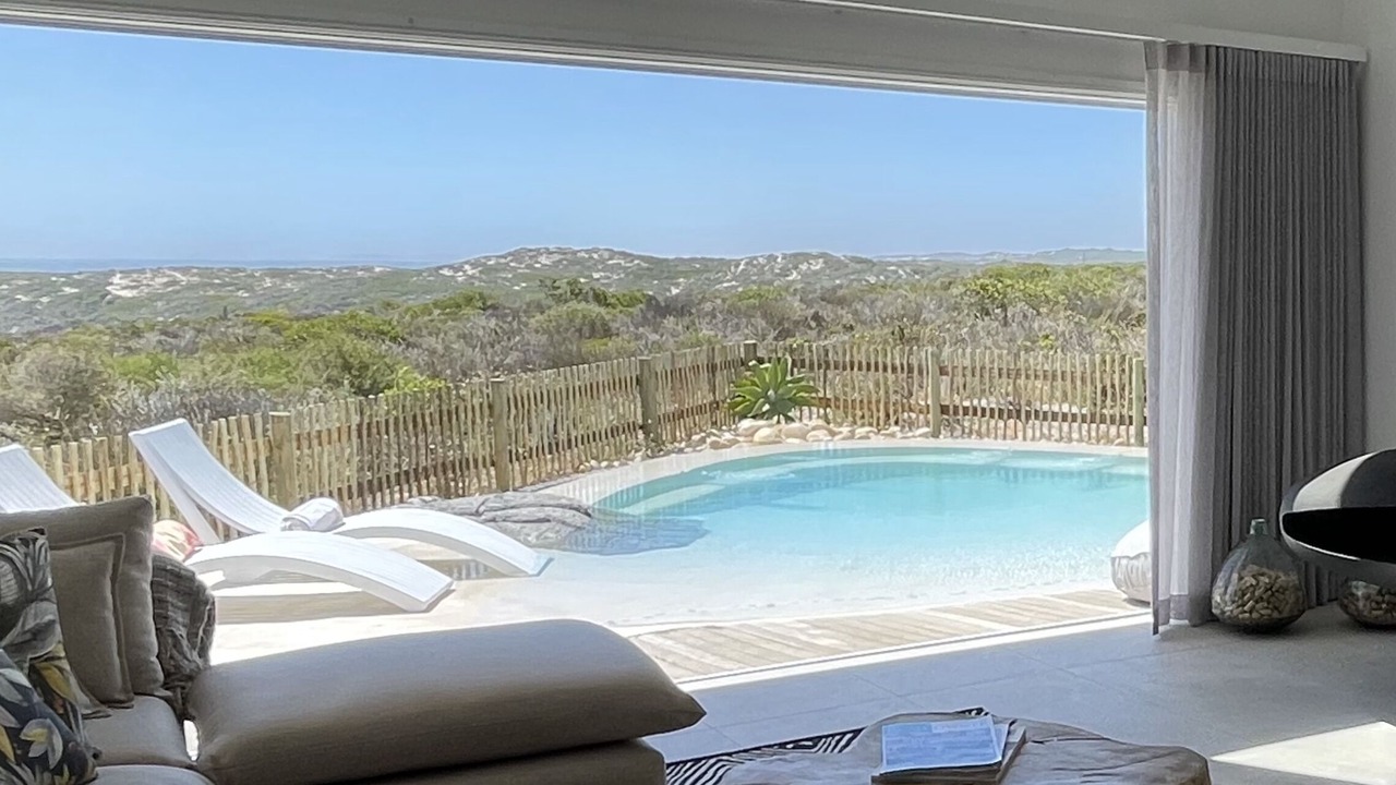 Photo of Outdoor in Grotto Bay