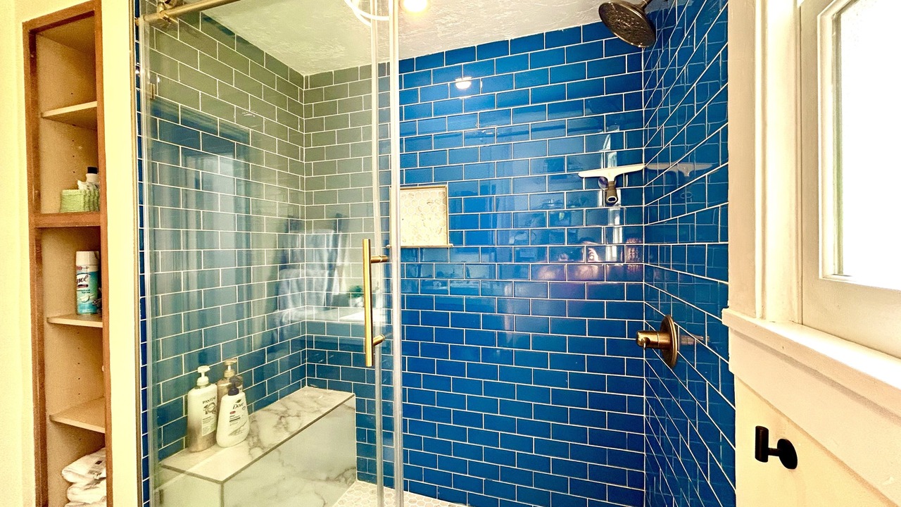 Photo of Bathroom in Upper Telegraph