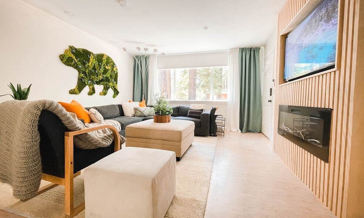 Photo of Livingroom in Pioneer Trail