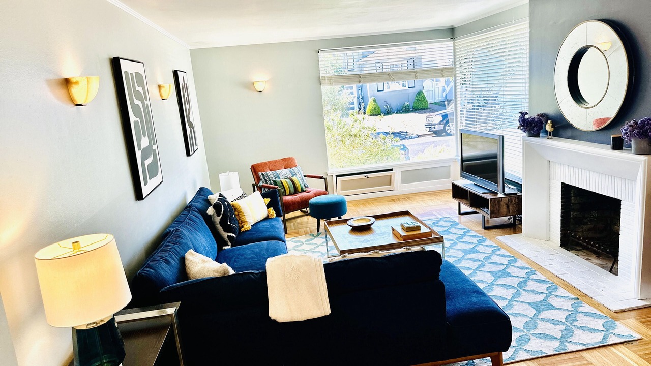 Photo of Livingroom in Westlake