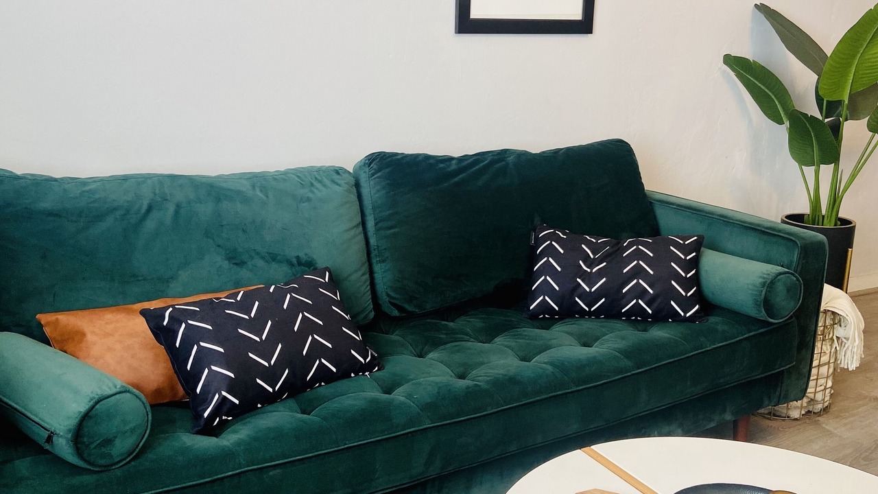Photo of Livingroom in Fruitvale