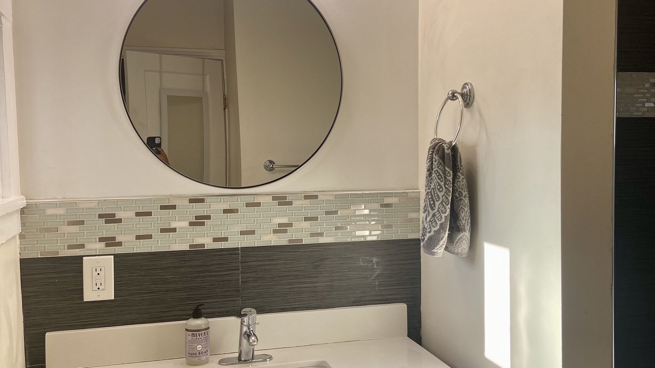 Photo of Bathroom in Fruitvale