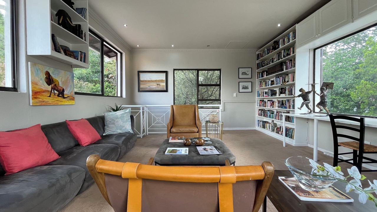 Photo of Livingroom in Greater Johannesburg Metropolitan Area