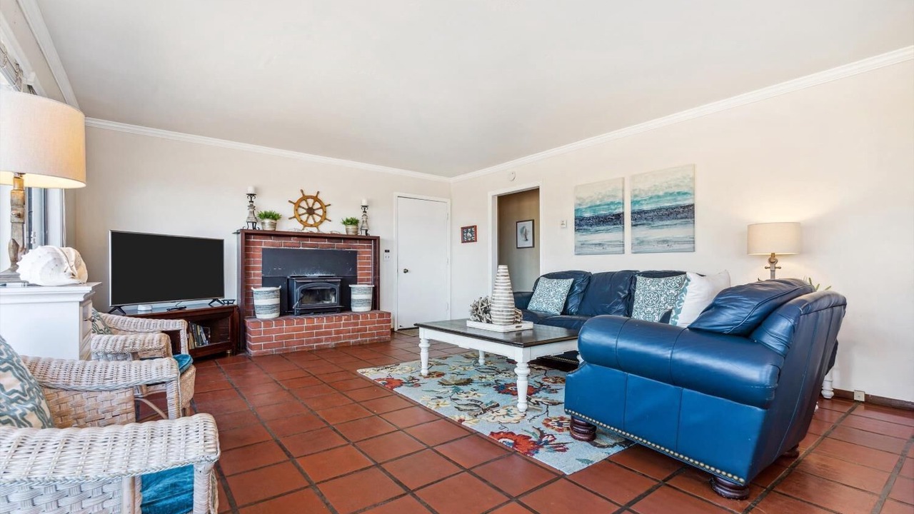 Photo of Livingroom in Dillon Beach