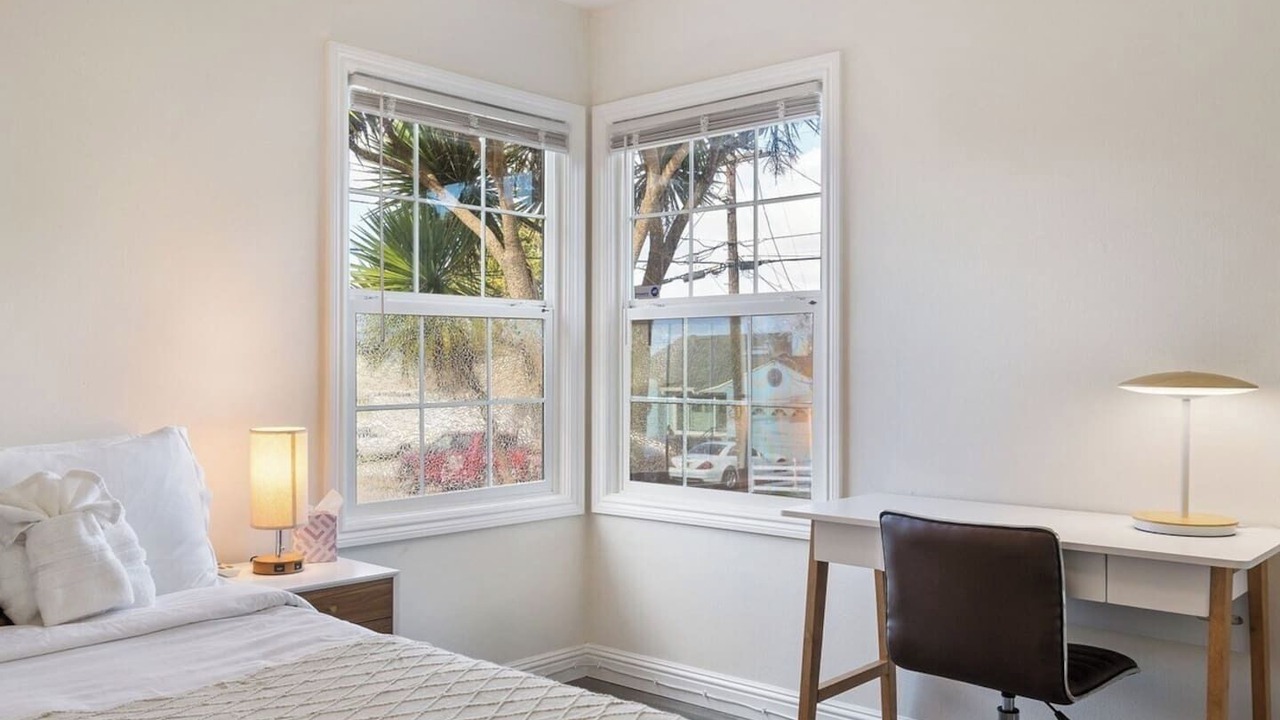 Photo of Bedroom in Edgemar - Pacific Manor