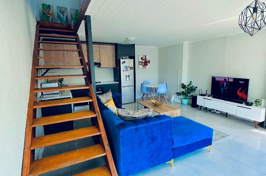 Photo of Livingroom in Milnerton