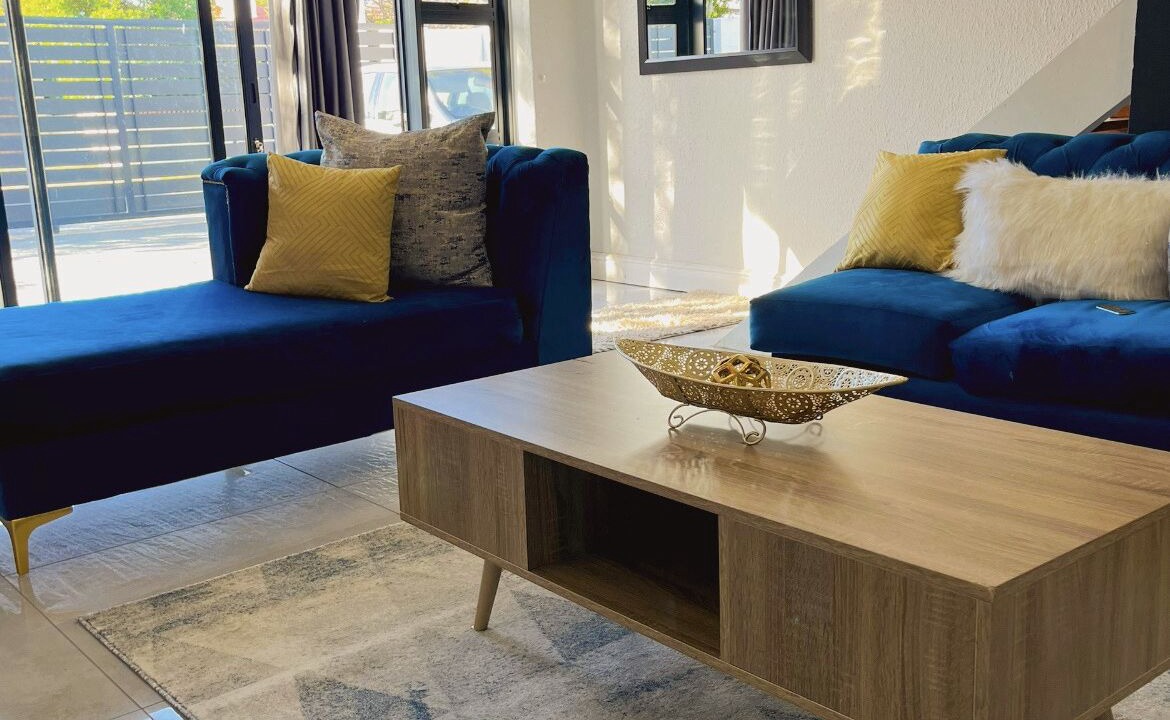 Photo of Livingroom in Milnerton