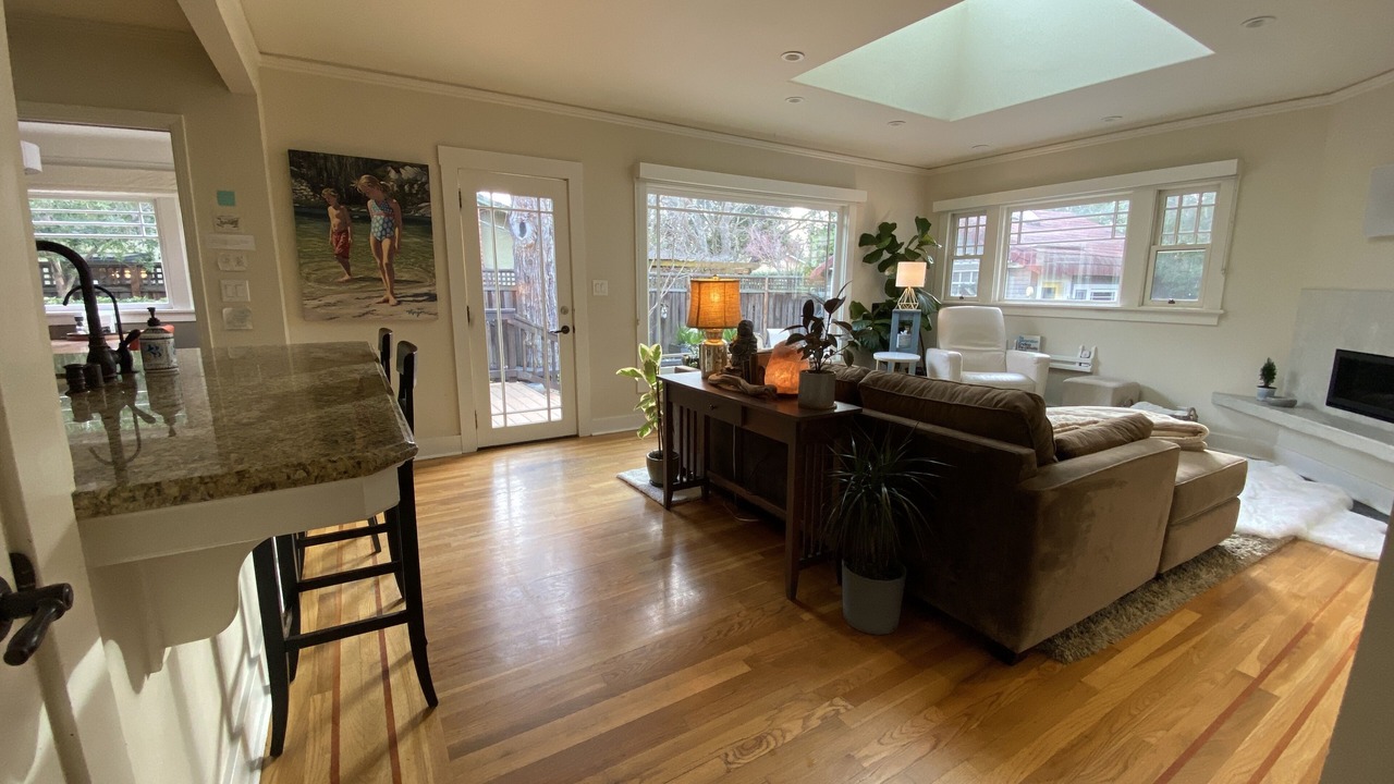Photo of Livingroom in North Los Altos
