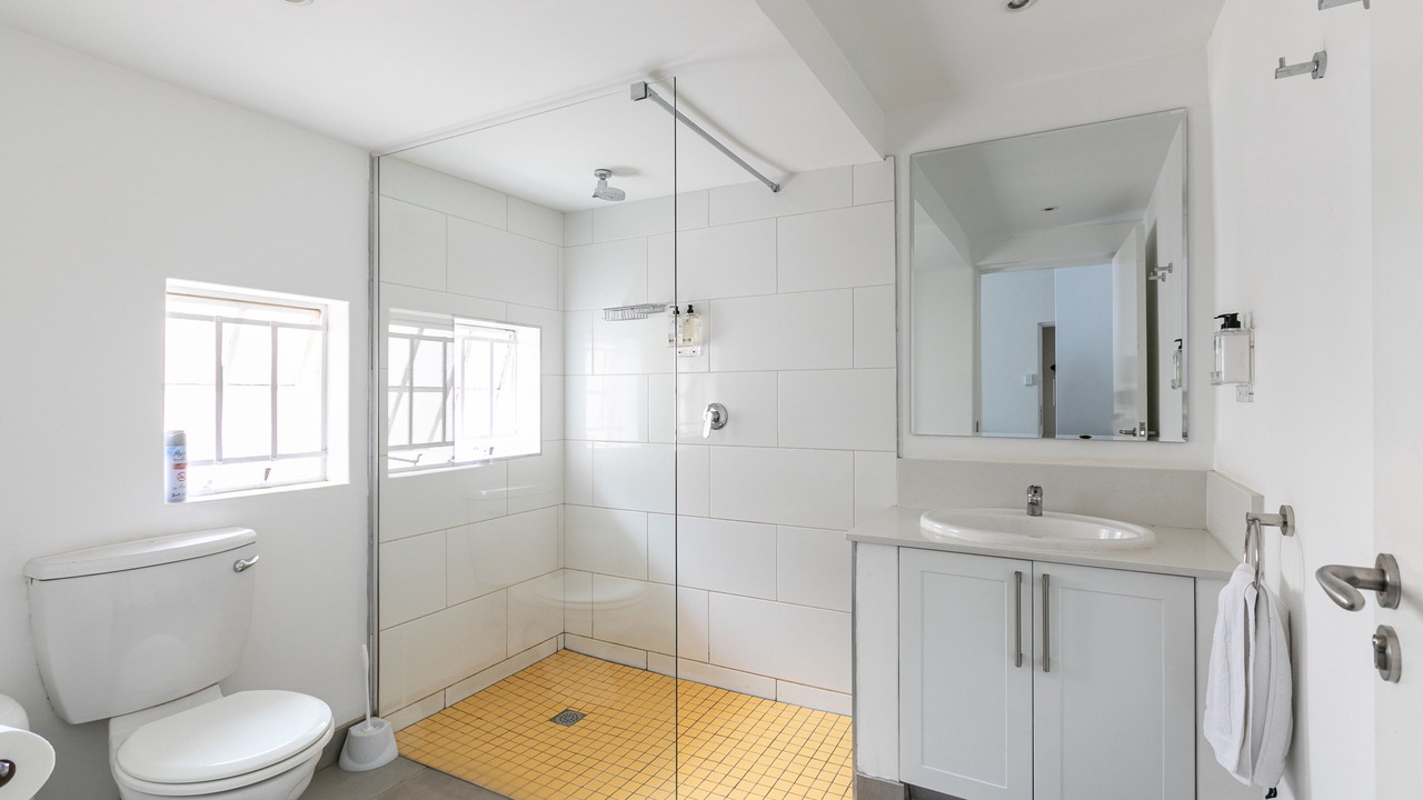 Photo of Bathroom in Greater Johannesburg Metropolitan Area