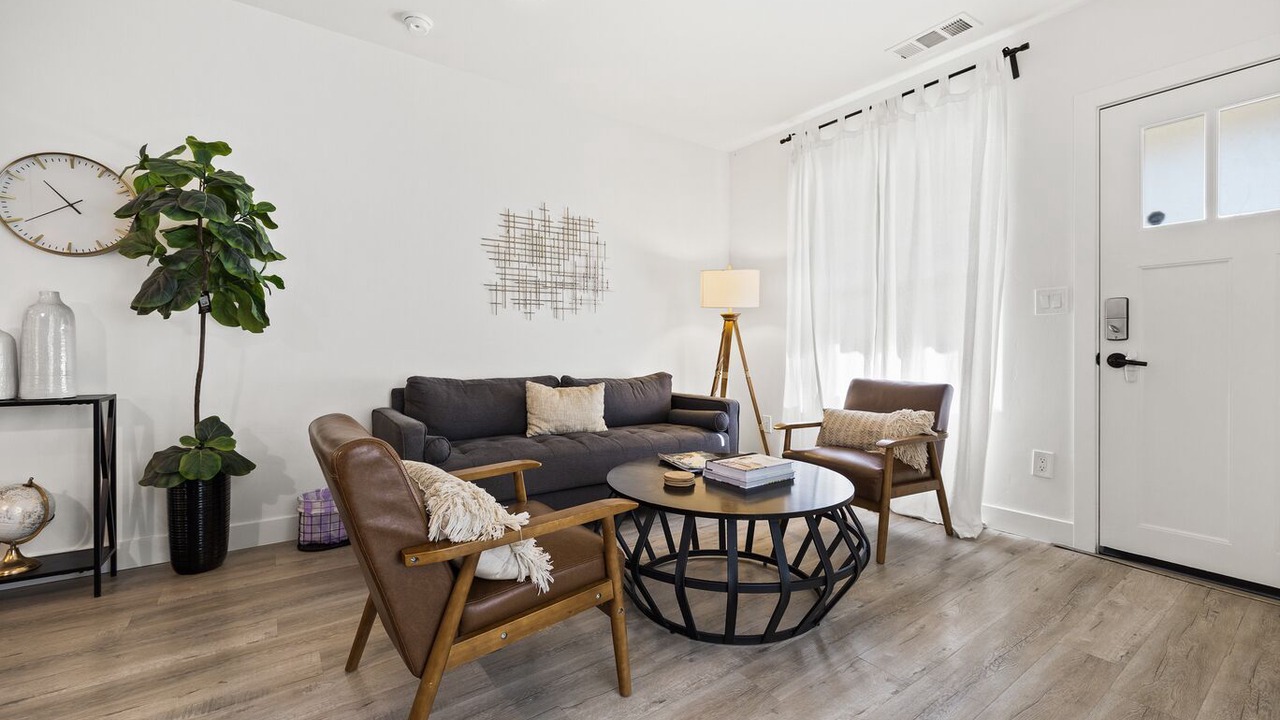 Photo of Livingroom in Central Sacramento