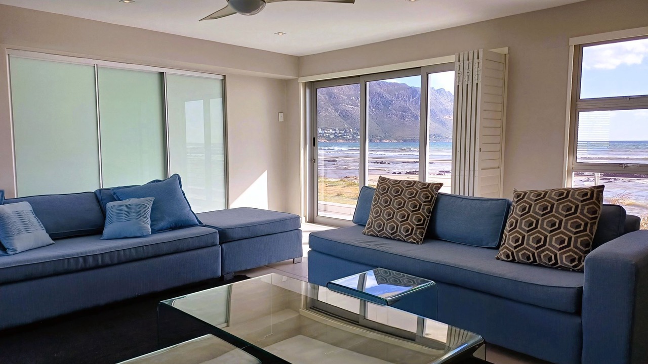 Photo of Livingroom in Gordon's Bay