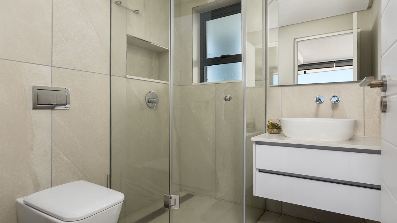 Photo of Bathroom in Sea Point Promenade