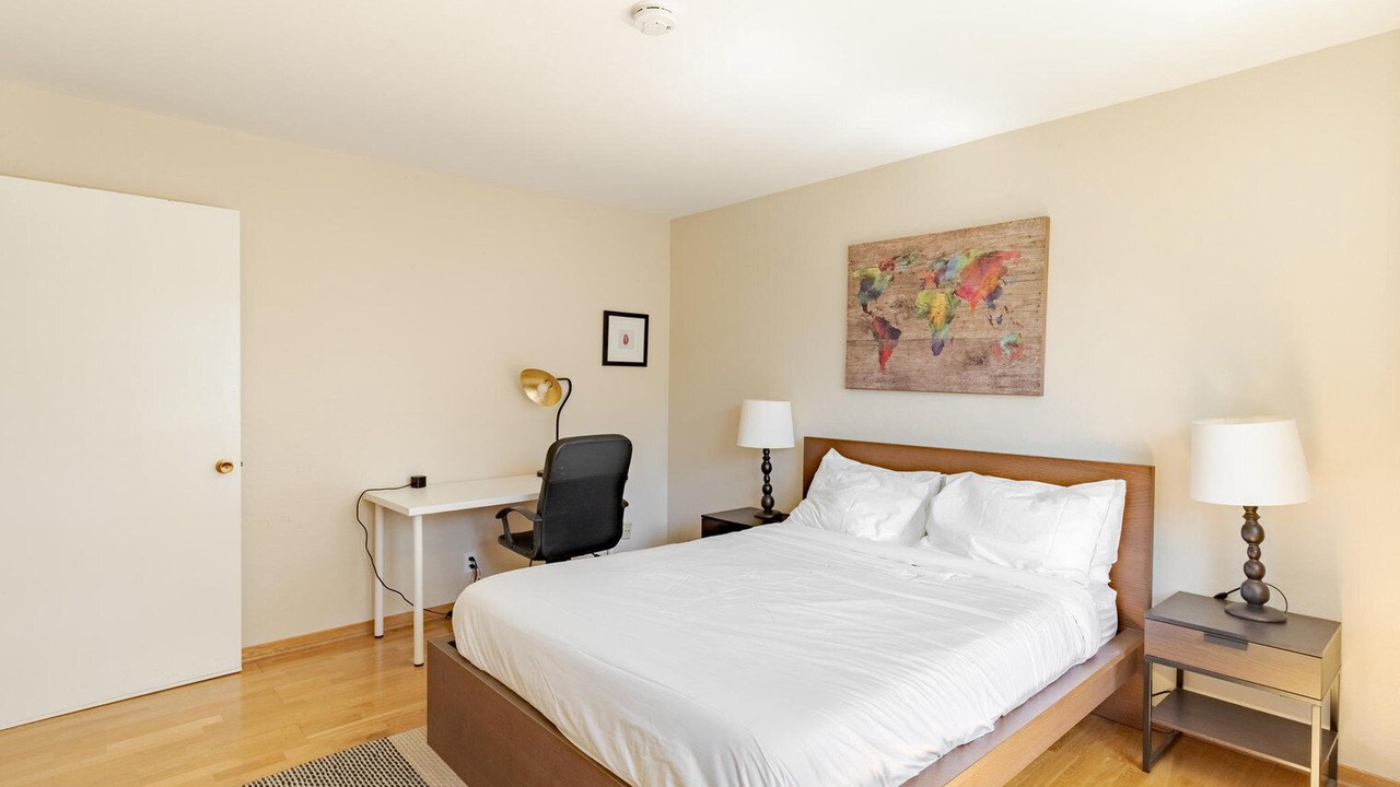 Photo of Bedroom in Sharon Heights