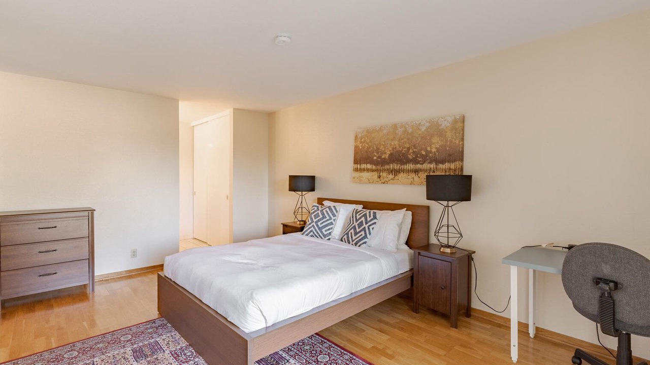 Photo of Bedroom in Sharon Heights
