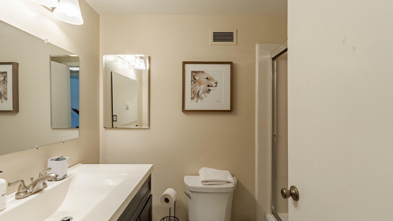 Photo of Bathroom in Sharon Heights