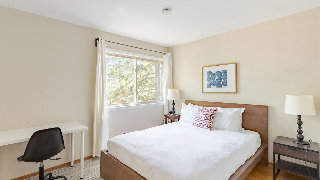 Photo of Bedroom in Sharon Heights