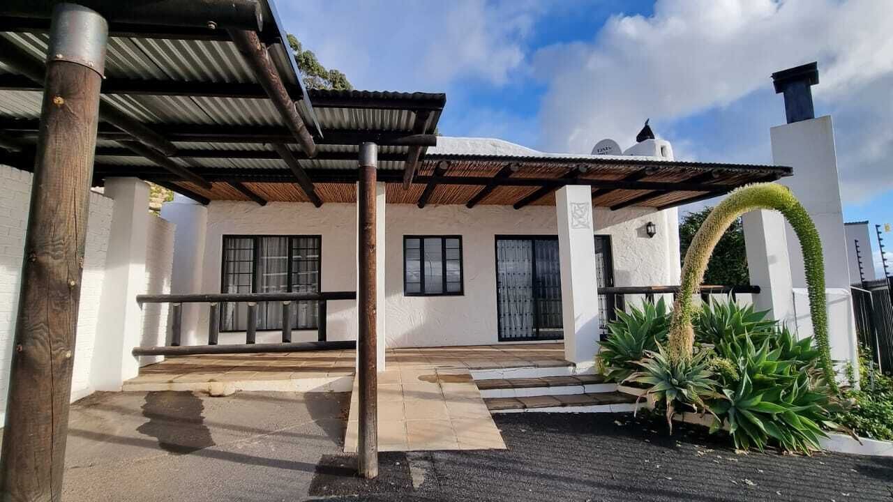 Photo of Patio Balcony in Mountainside