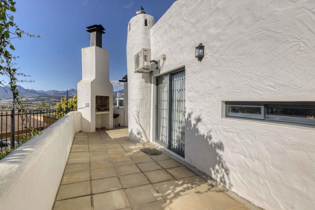 Photo of Patio Balcony in Mountainside