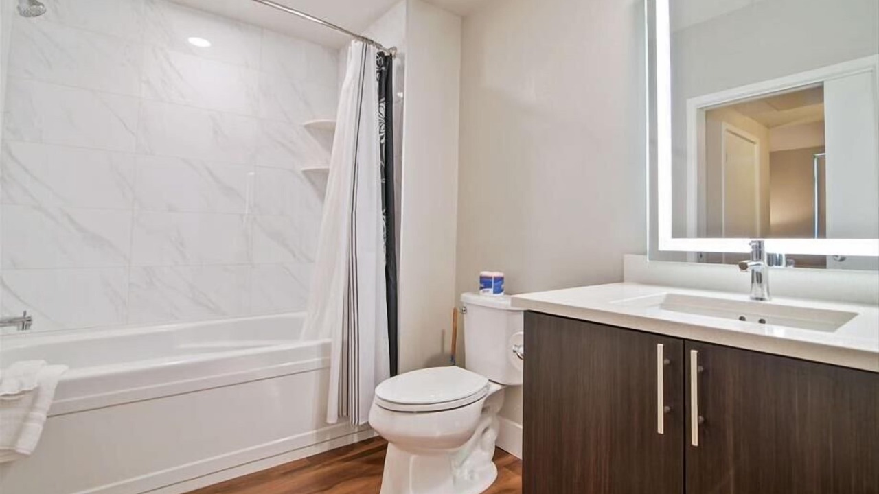 Photo of Bathroom in Shoreline West
