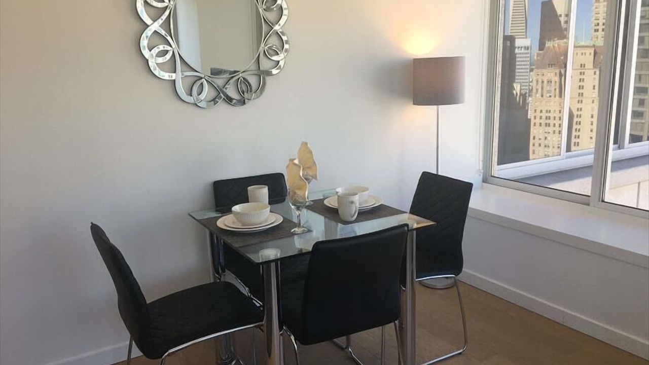 Photo of Bedroom in Downtown San Francisco