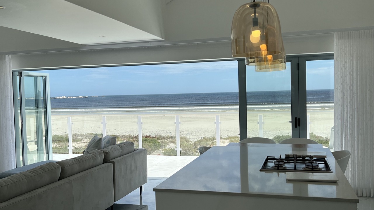 Photo of Others in Paternoster