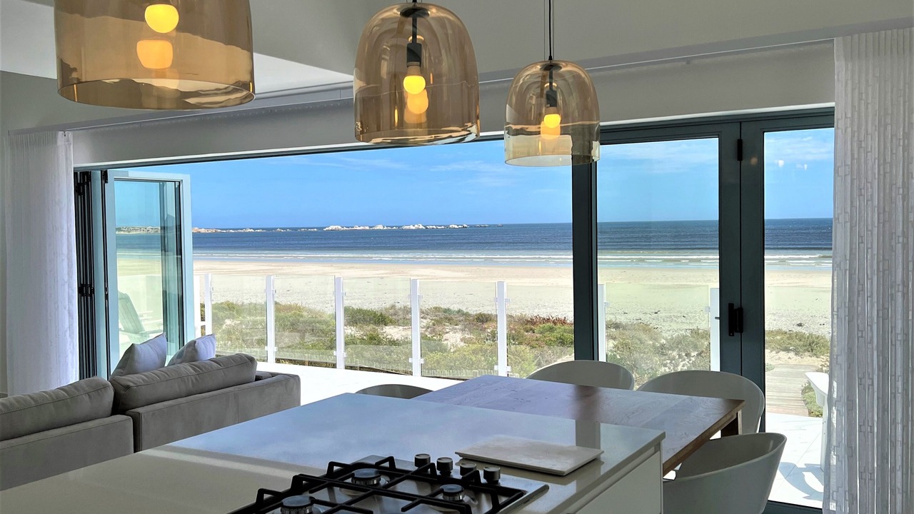 Photo of Others in Paternoster