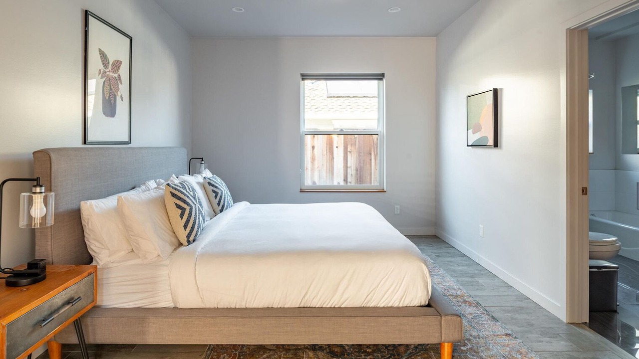 Photo of Bedroom in Northside