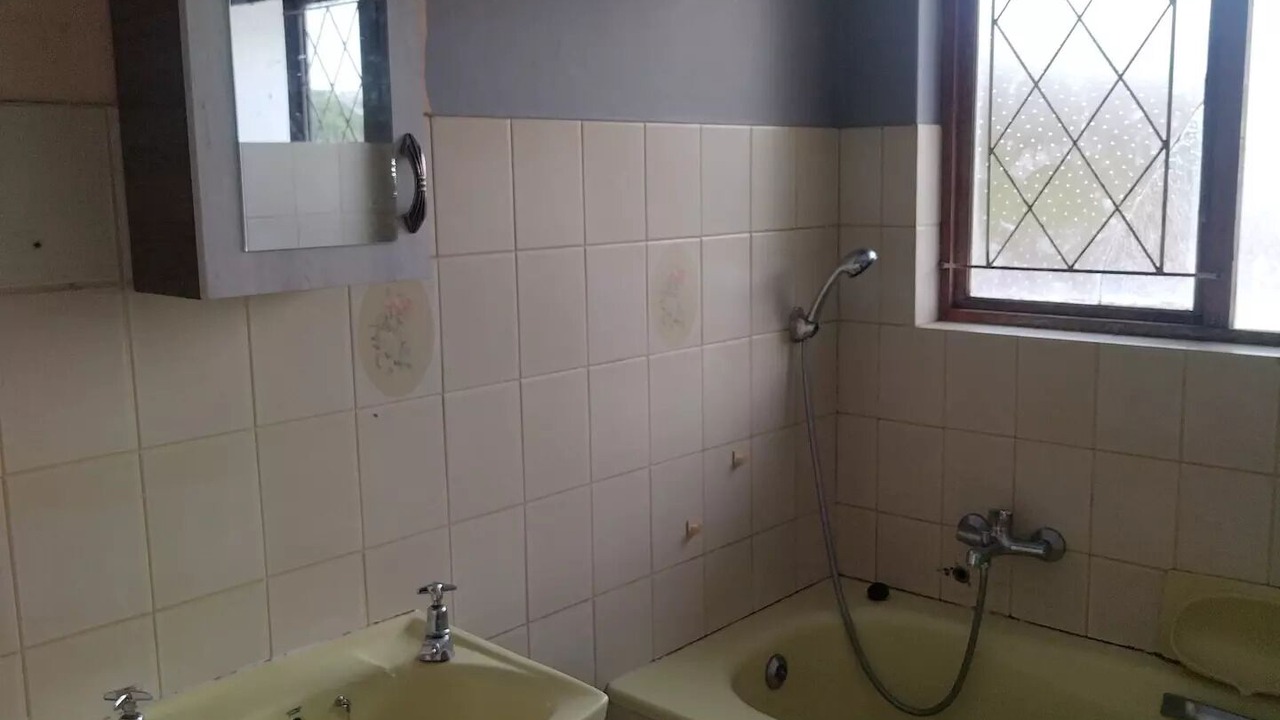 Photo of Bathroom in Bluff