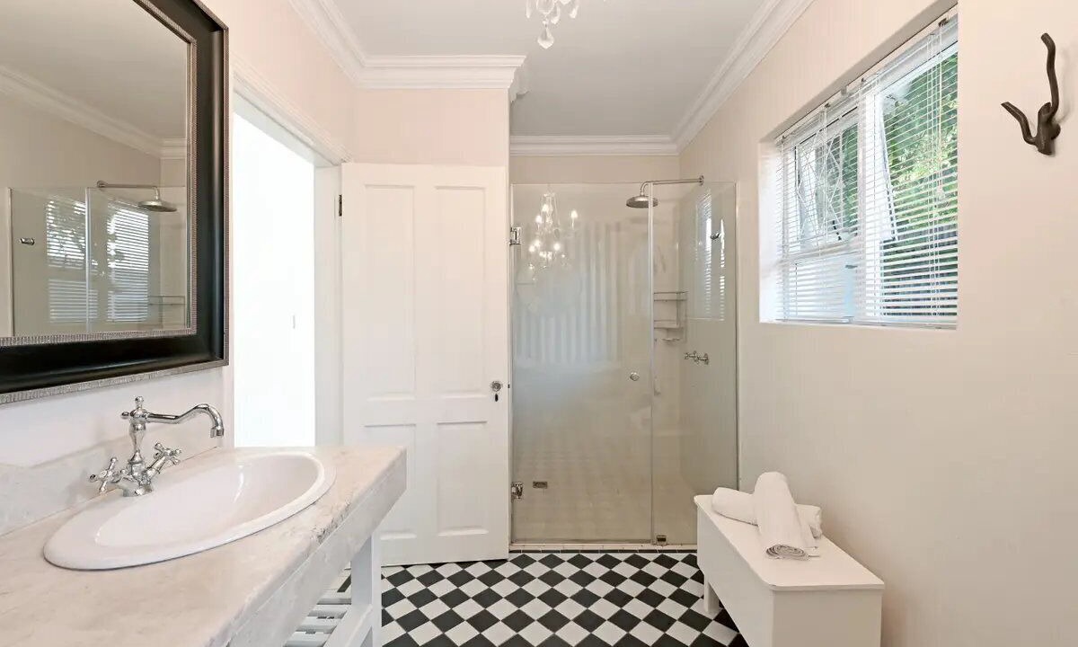Photo of Bathroom in Newlands