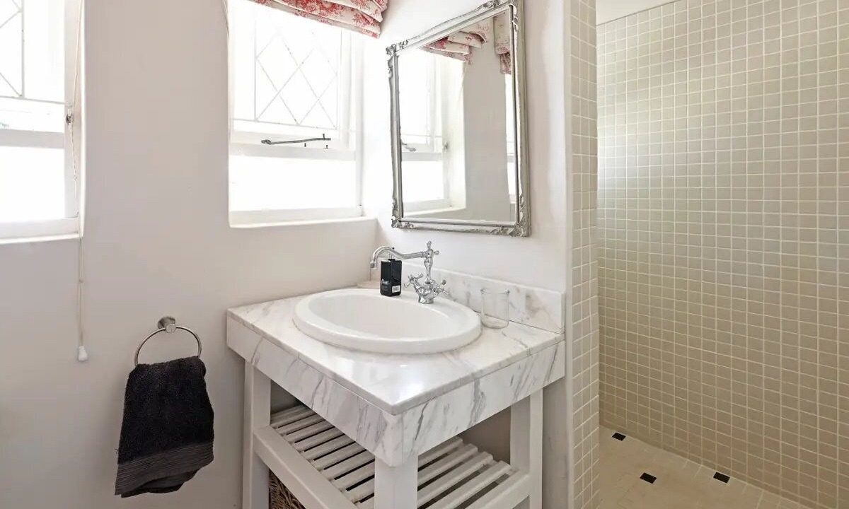 Photo of Bathroom in Newlands